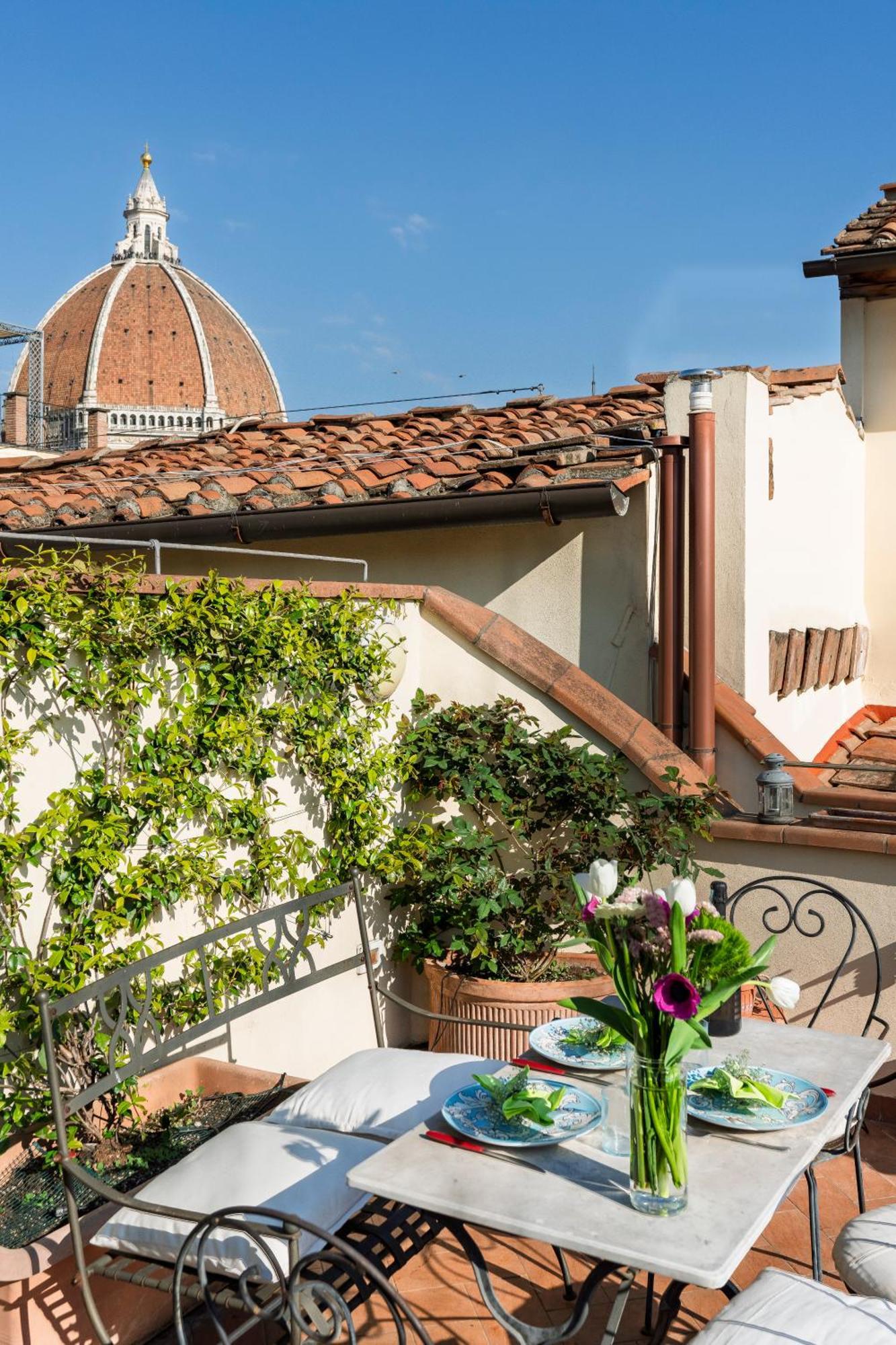 Apartment Borgo Albizi Penthouse - 360 Terrace View *